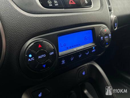 Hyundai, ix35, 2000, 150, бензин, внедорожник, автомат, полный привод, среднее состояние, левый, коричневый, 1 200 000 ₽